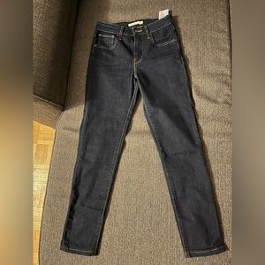 Levi’s high rise blue skinny (25, short length)